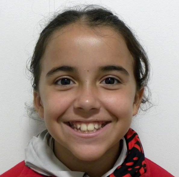 Frontal sonriendo
