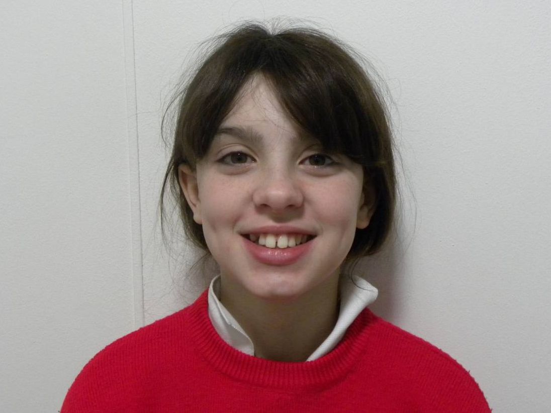 Frontal sonriendo