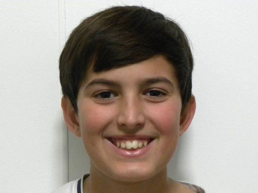 Frontal sonriendo