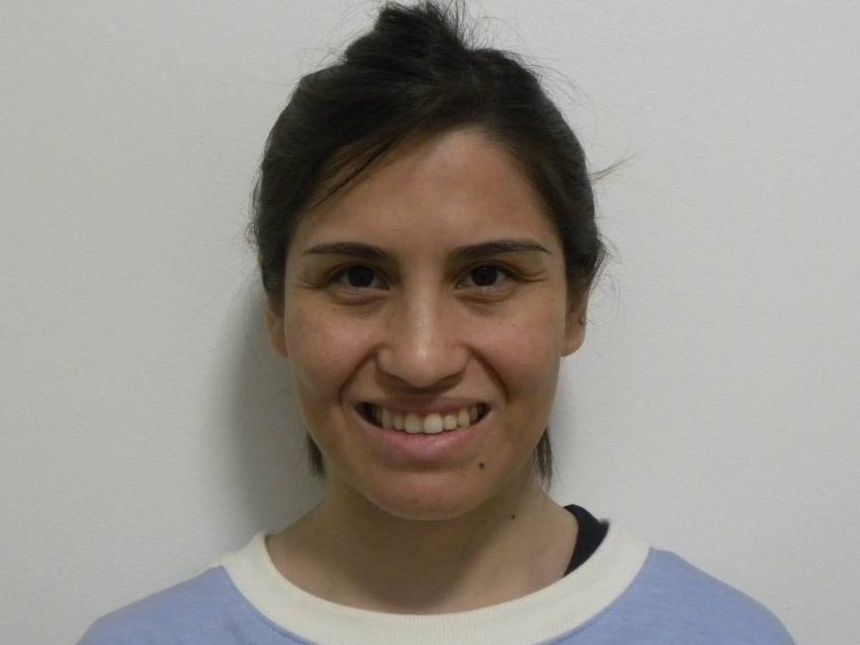 Frontal sonriendo