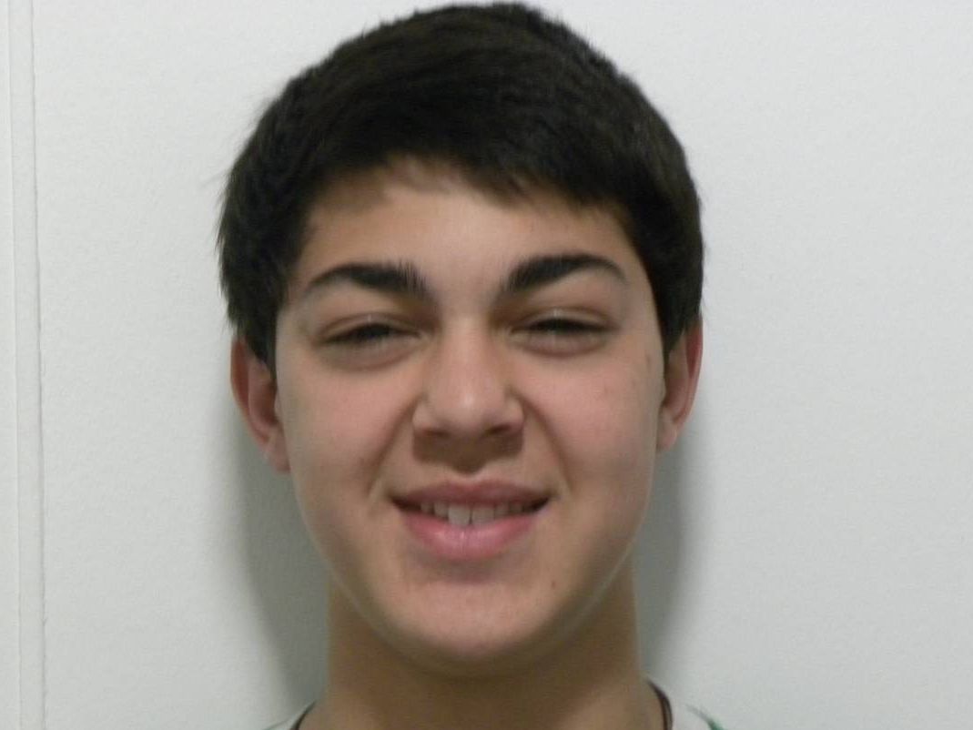 Frontal sonriendo
