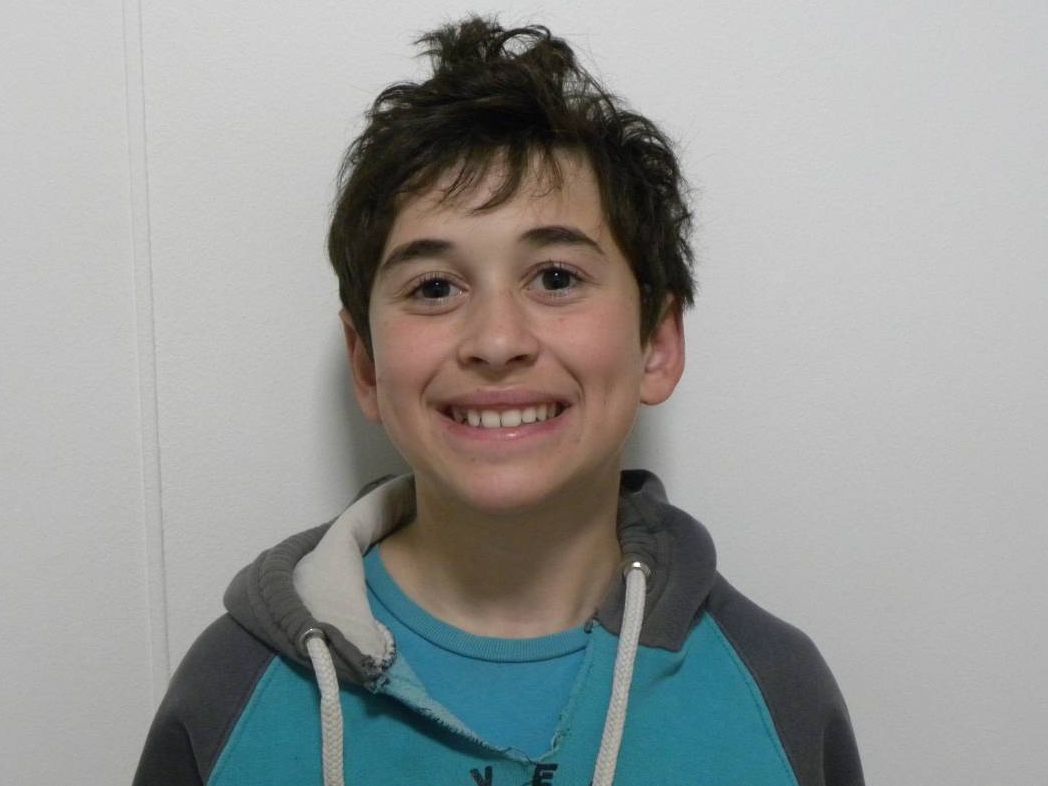 Frontal sonriendo