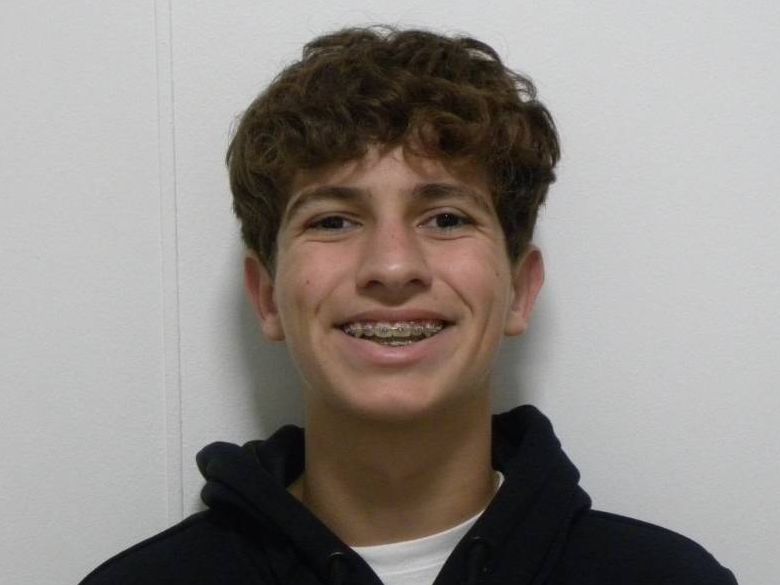 Frontal sonriendo