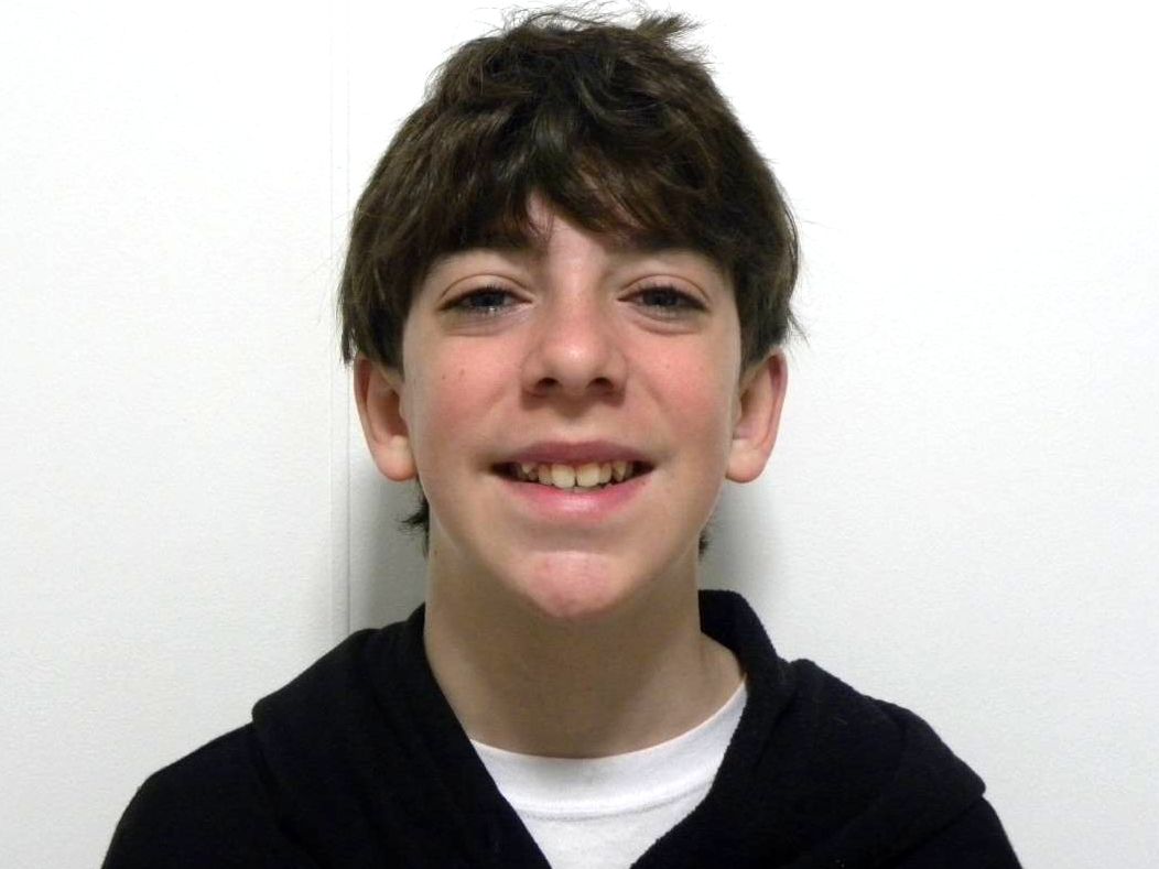 Frontal sonriendo