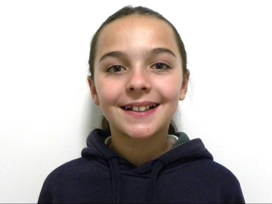 Frontal sonriendo