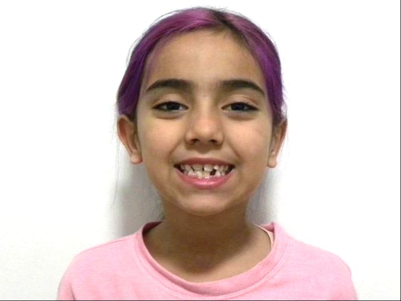 Frontal sonriendo