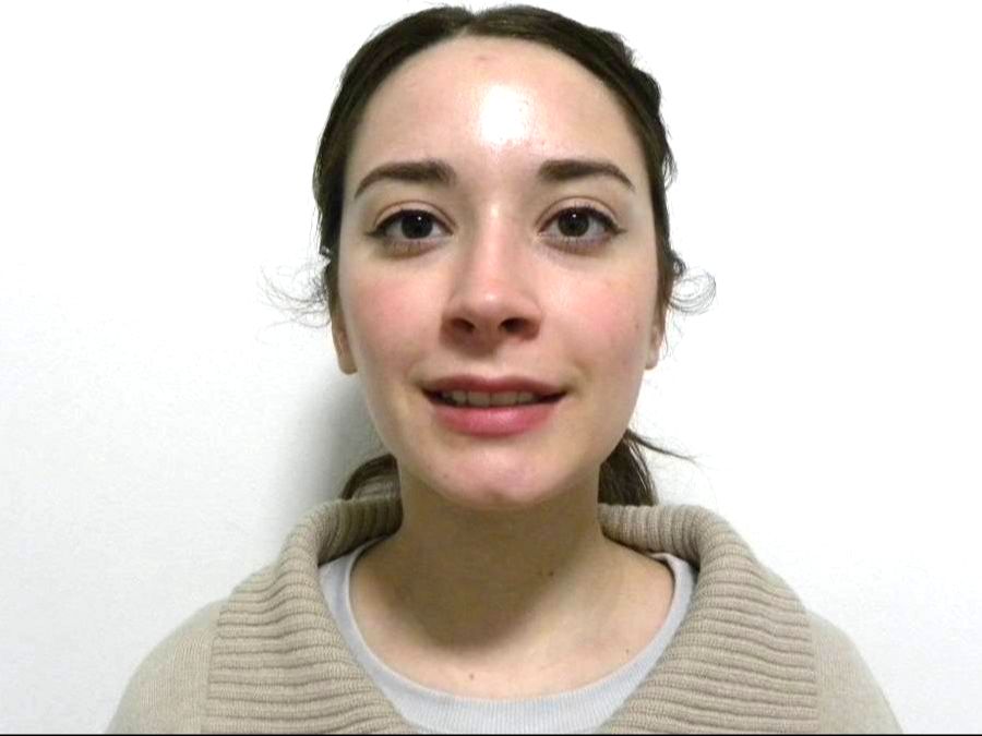 Frontal sonriendo
